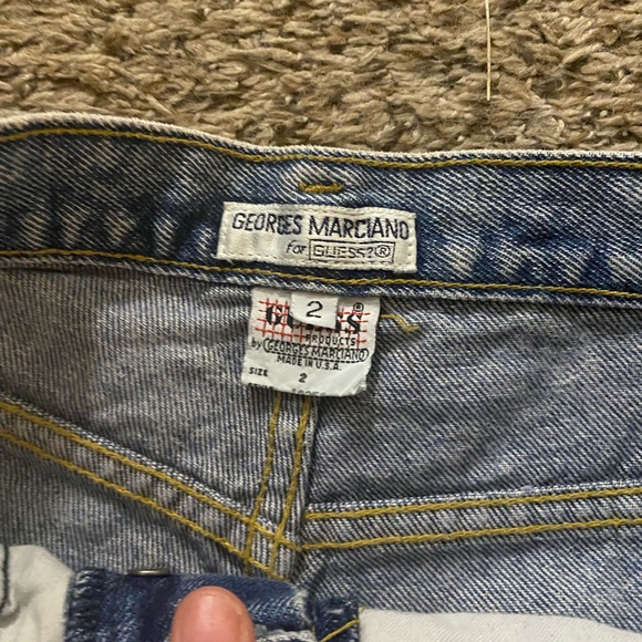 Guess button up jorts - Picture 3 of 4